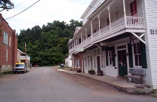 Bonnots Mill, MO, Main Street web.JPG (19586 bytes)